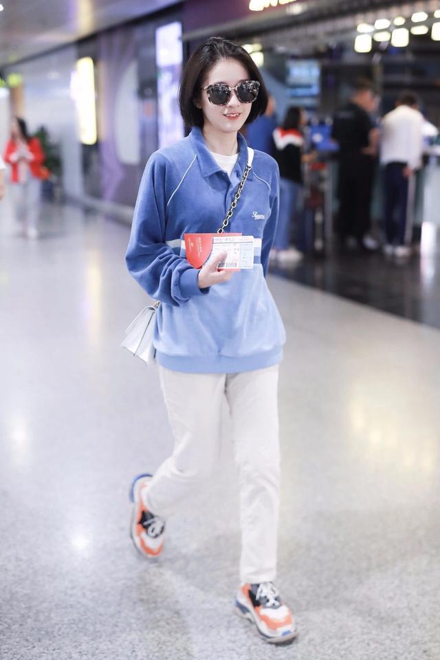 pg电子平台登录入口最近火了一种新穿搭叫“POLO风格”时髦