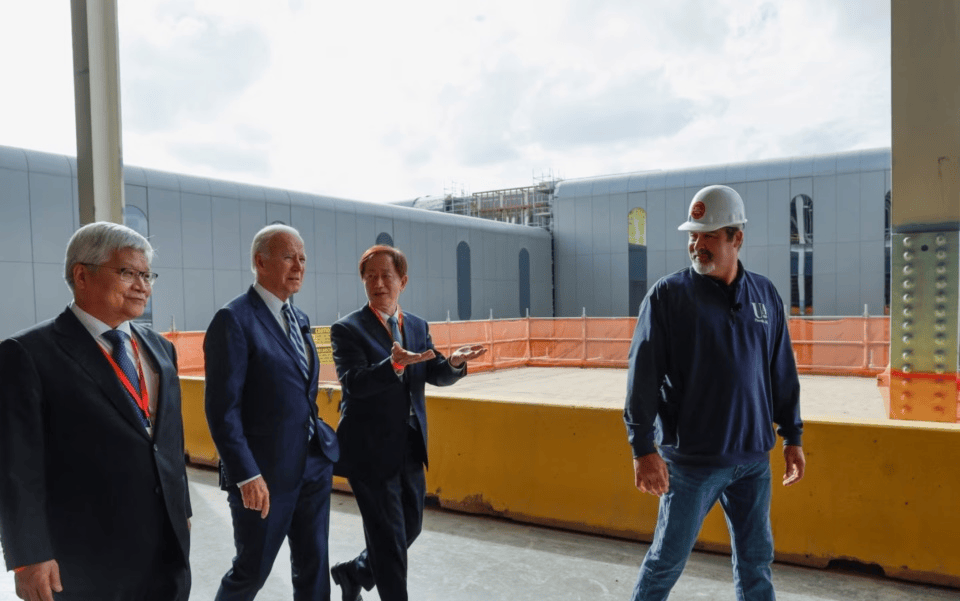 pg电子网跪久了就站不起来了！台积电喜提“鸿门宴”特朗普：不