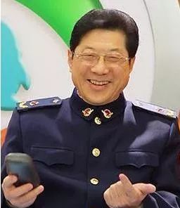 pg电子官方网站众星陨落的一年著名相声表演艺术家常贵田去世祈